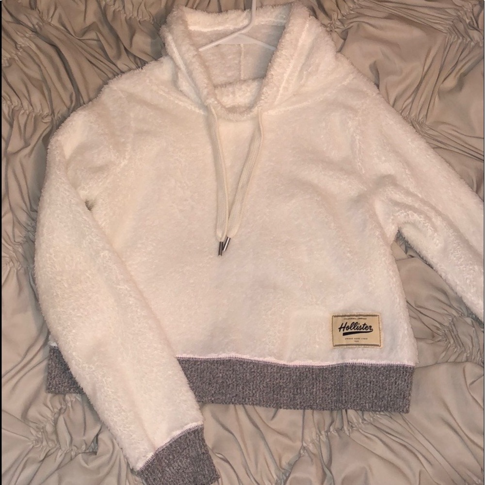 Hollister Sherpa Turtle Neck Sweater
